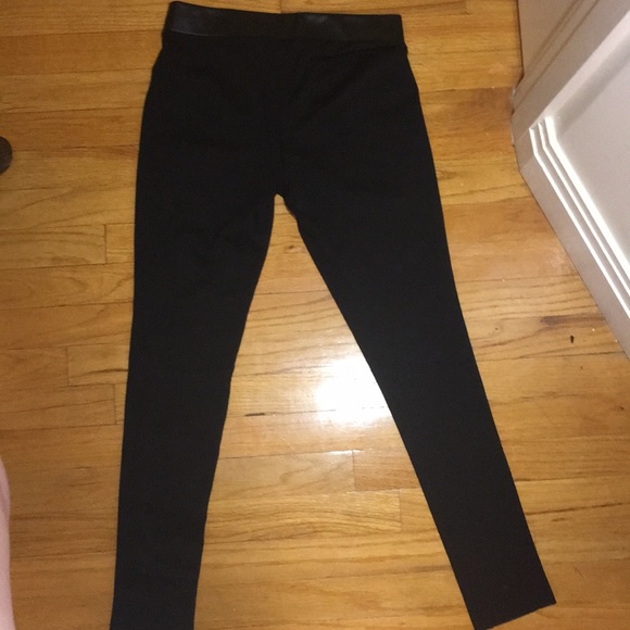 Faux leather leggings - Picture 2 of 4